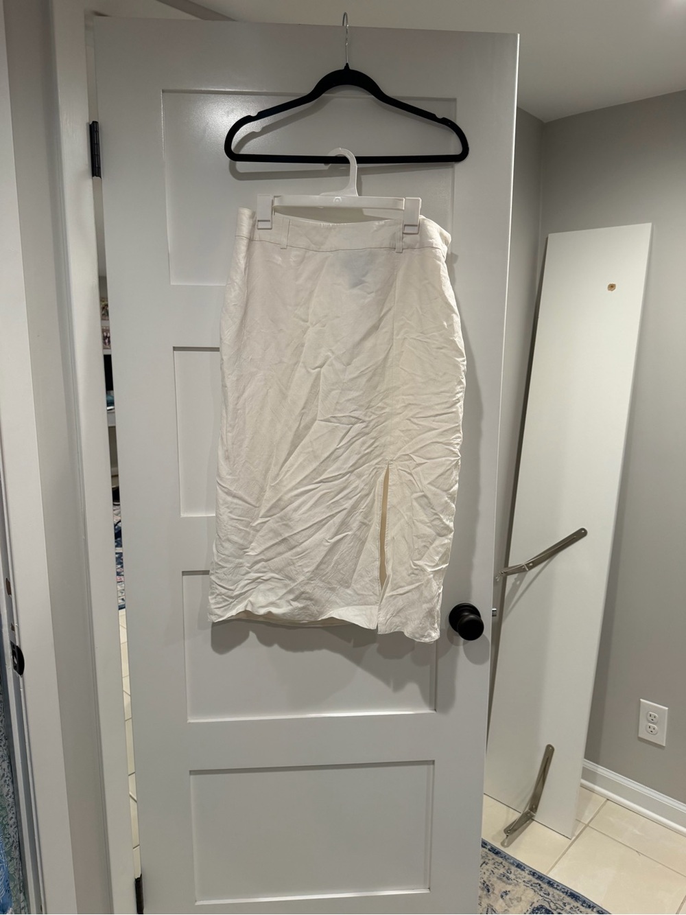 Evan Picone Cream Midi Pencil Skirt